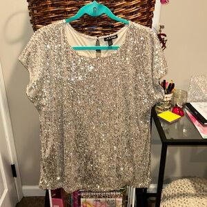Silver short sleeve cable & gauge sequin shirt